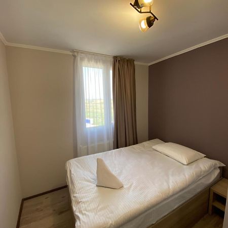 Autopark Hotel Lwów Zewnętrze zdjęcie