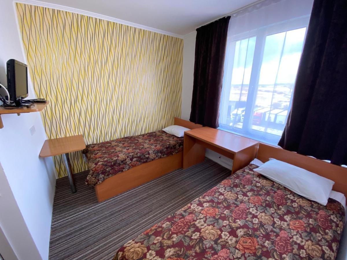 Autopark Hotel Lwów Zewnętrze zdjęcie